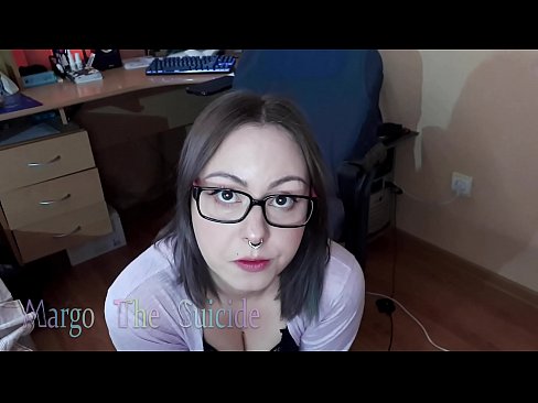 ❤️ 안경을 쓴 섹시한 여자가 카메라에 딜도를 빤다. ❤️❌ 젠장 비디오 ko.pornochaturbate.ru에서 ❌❤